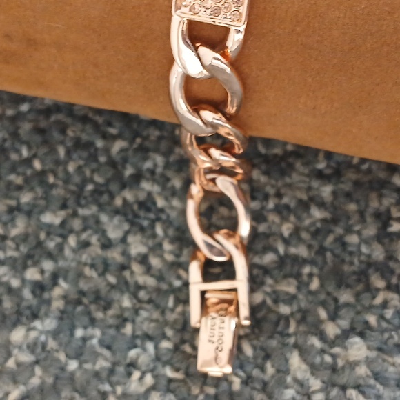 Juicy Couture rose gold chain link pave square women's bracelet - Picture 3 of 8